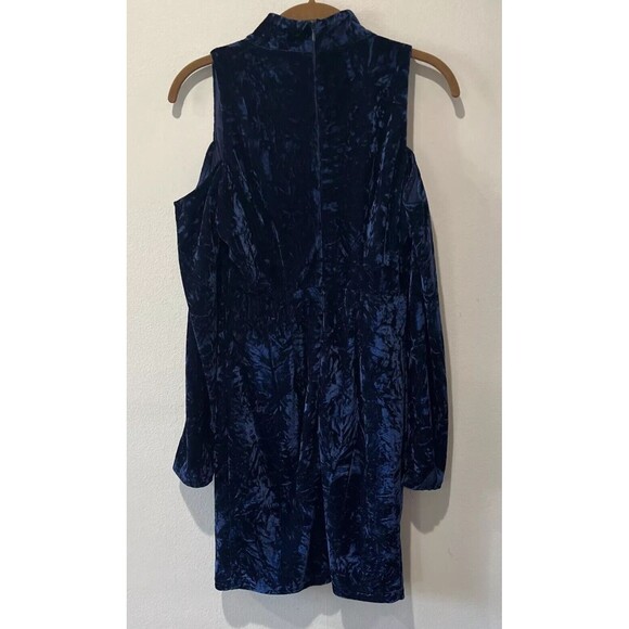 Lulus Mini Dress Medium A Little Crush Navy Blue Velvet Cold Shoulder Bodycon - Picture 4 of 10